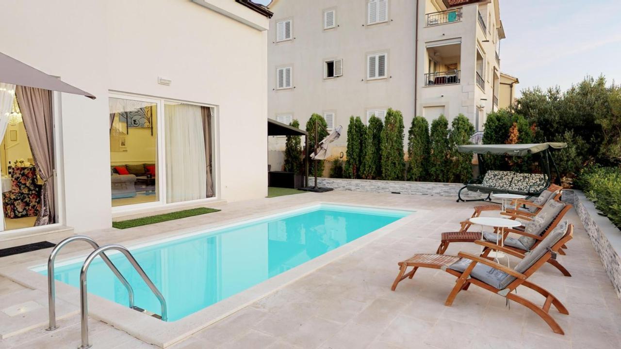 Elegant Hvar Town Villa With Pool Bagian luar foto