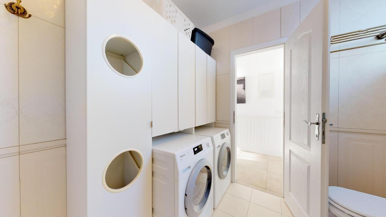 Elegant Hvar Town Villa With Pool Bagian luar foto
